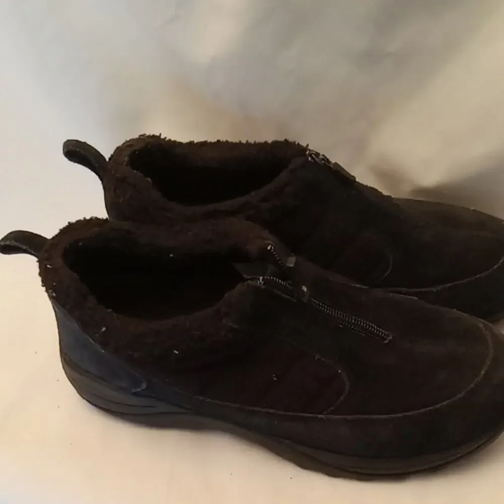 L.L. Bean Women's Size 9 Black Suede Slip-On Loafers. Athleisure ,Comfy,